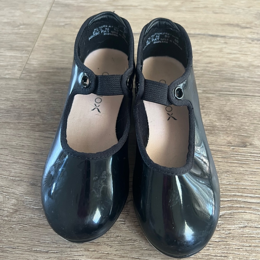 Little Girls Capezio Tap Shoes 9.5